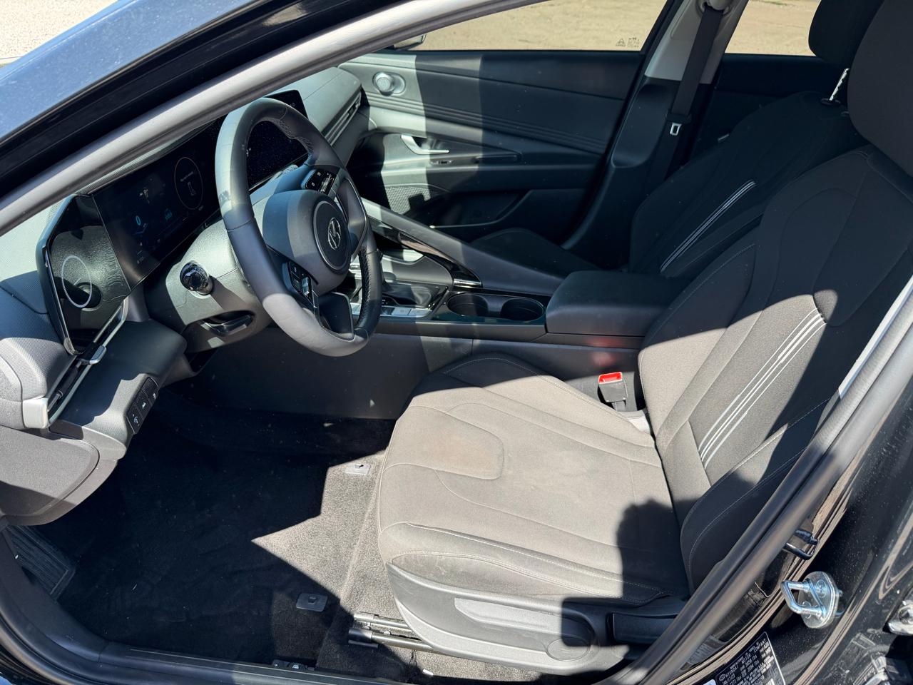 Hyundai Elantra SEL 2023