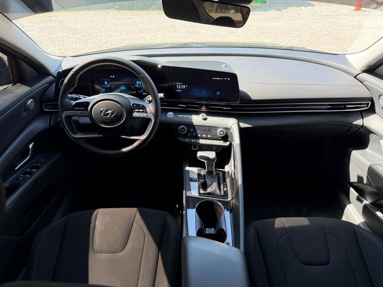 Hyundai Elantra SEL 2023