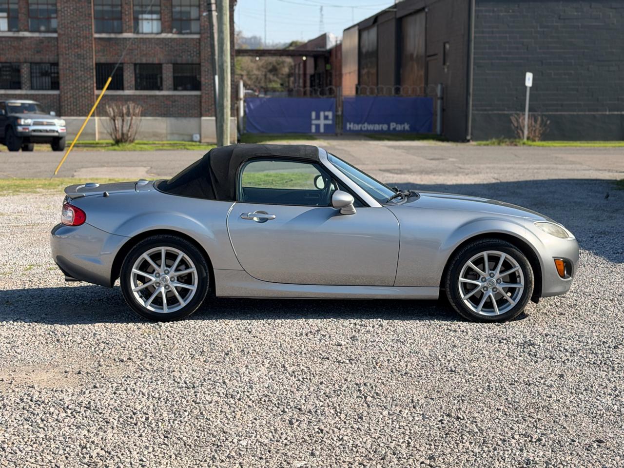 Mazda MX-5 Miata Grand Touring 2010