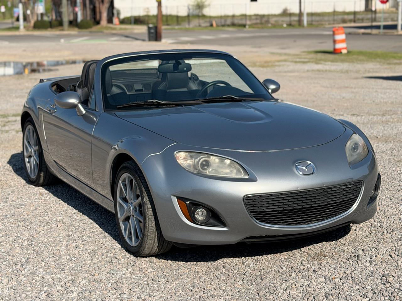 Mazda MX-5 Miata Grand Touring 2010