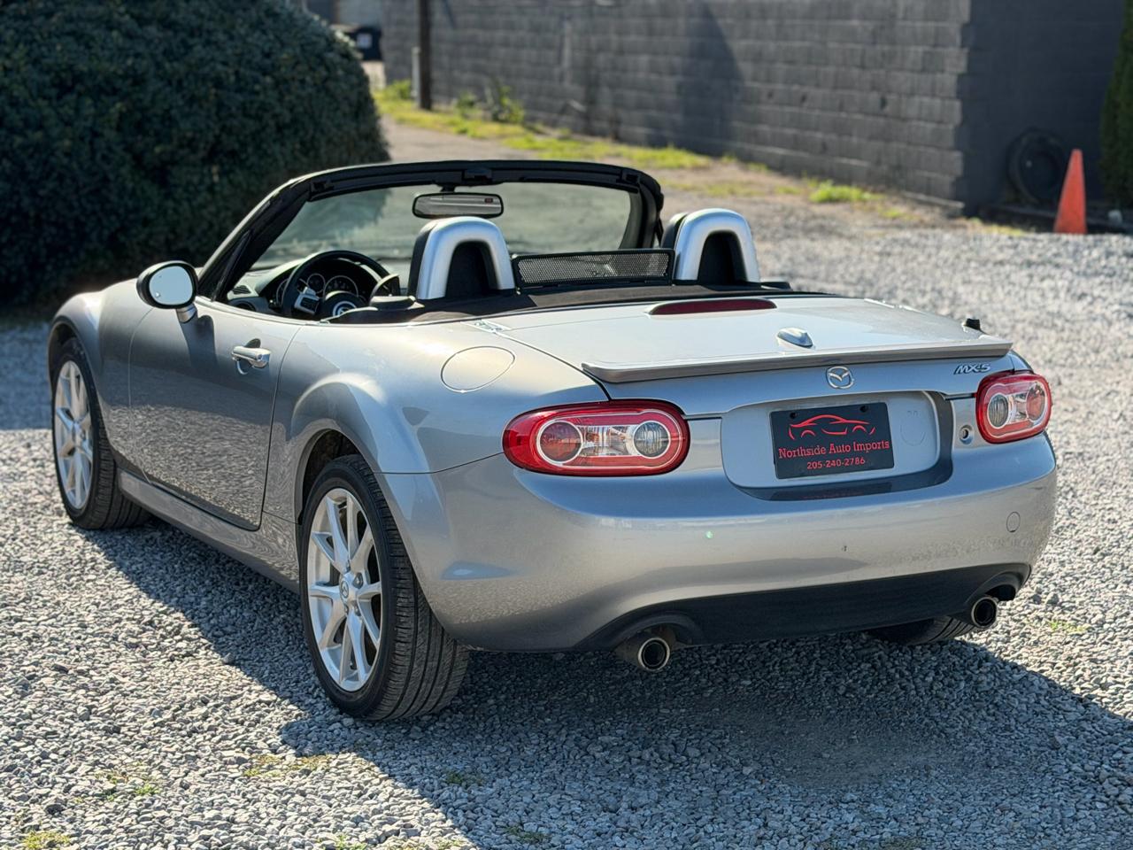 Mazda MX-5 Miata Grand Touring 2010