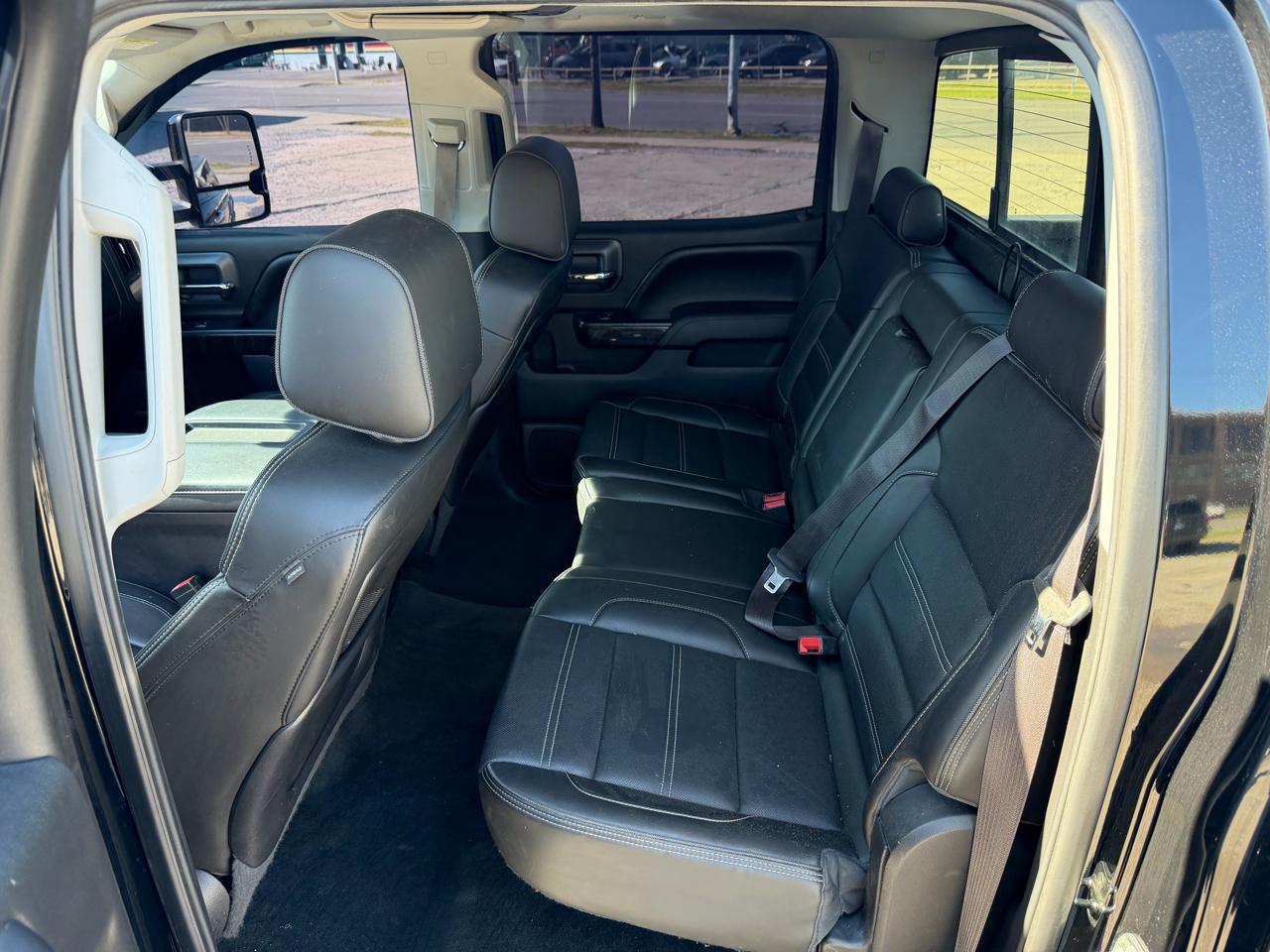 GMC Sierra 3500HD Denali Crew Cab 4WD 2015