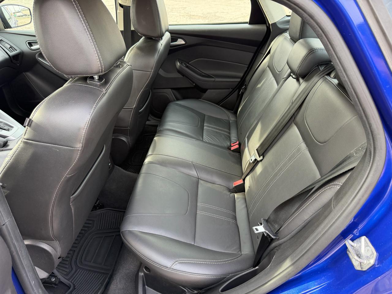 Ford Focus SE Sedan 2014