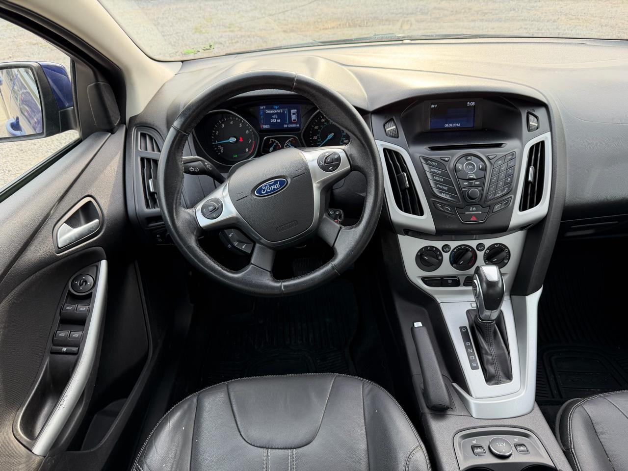 Ford Focus SE Sedan 2014