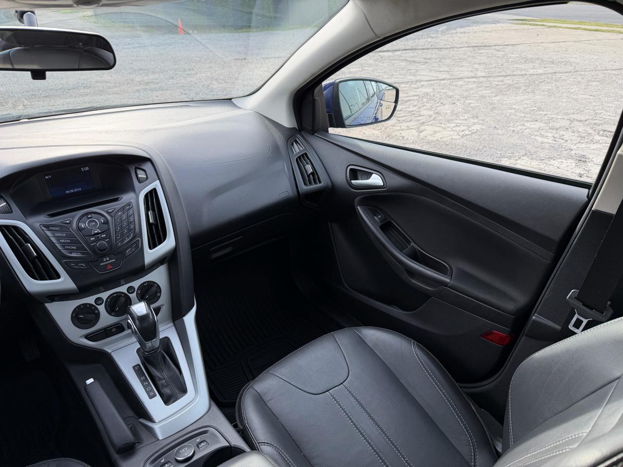 Ford Focus SE Sedan 2014