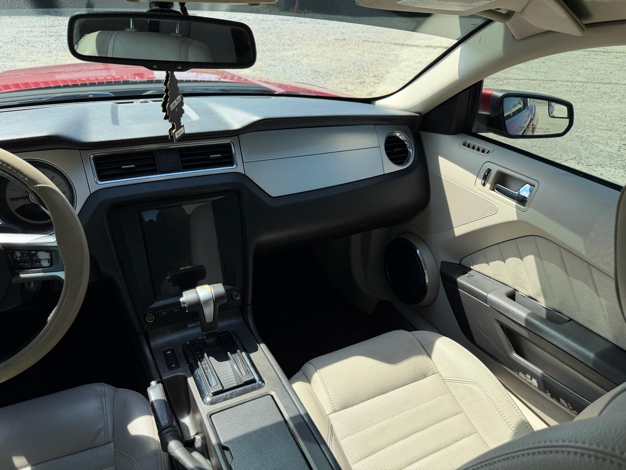 Ford Mustang GT Coupe 2011