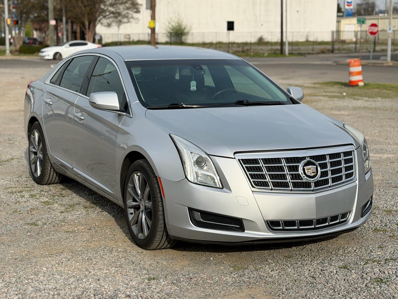 Cadillac XTS Base 2013