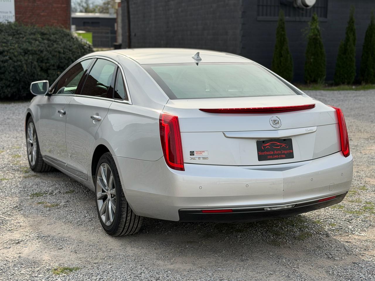 Cadillac XTS Base 2013