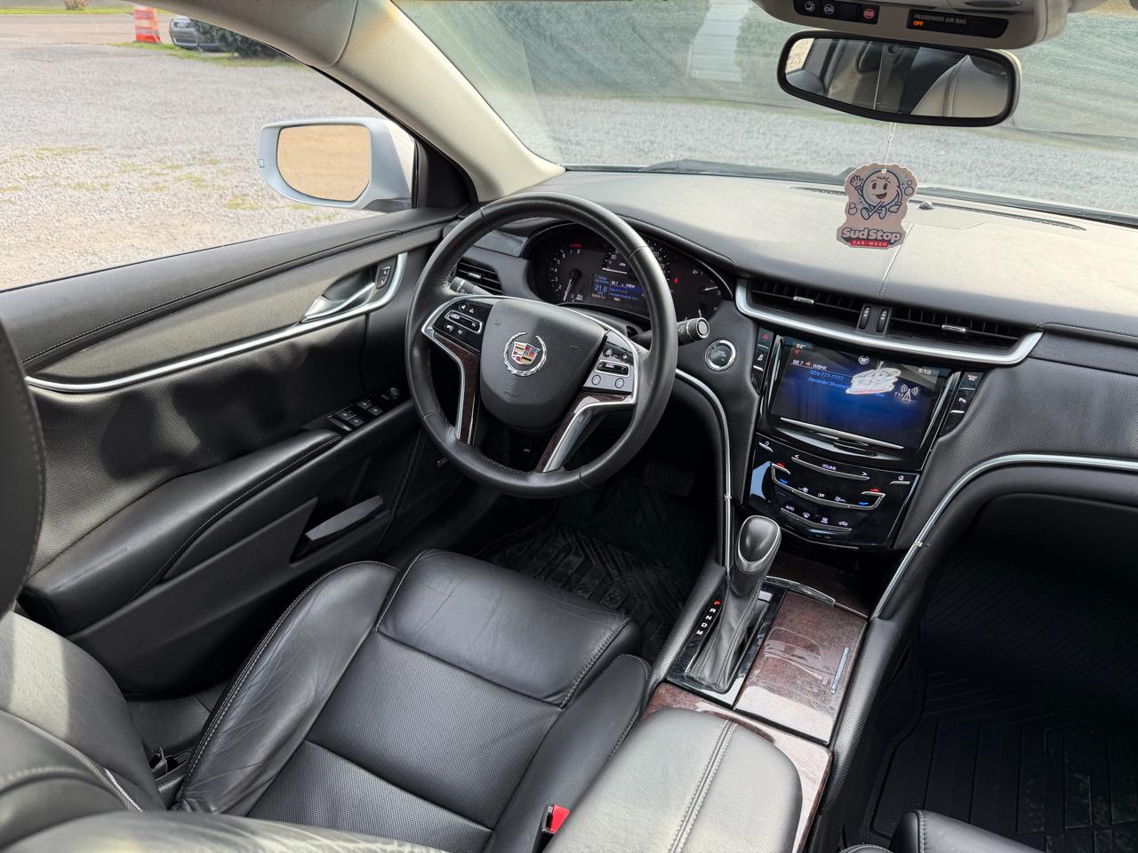 Cadillac XTS Base 2013