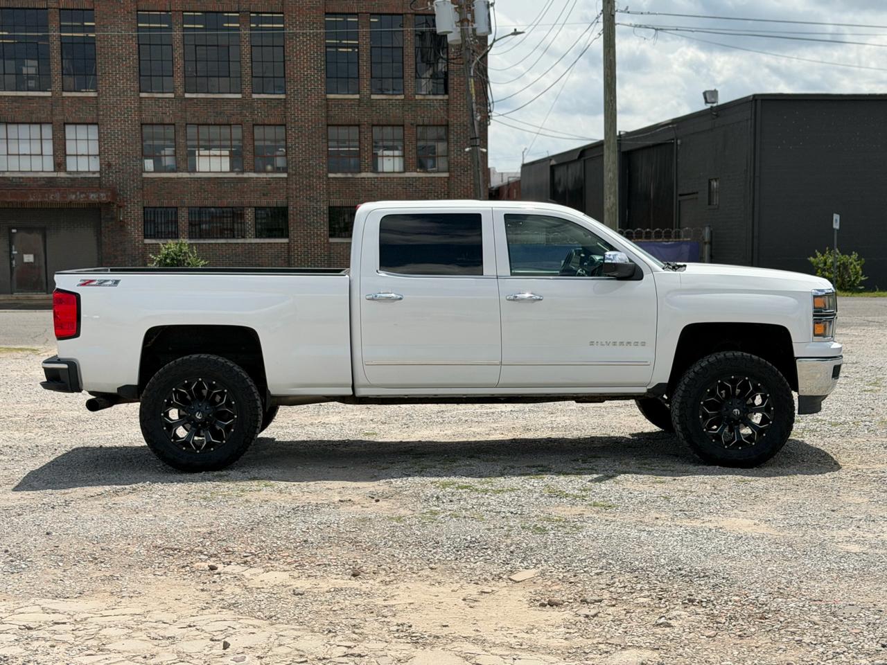 Chevrolet Silverado 1500 LTZ Crew Cab 4WD 2015