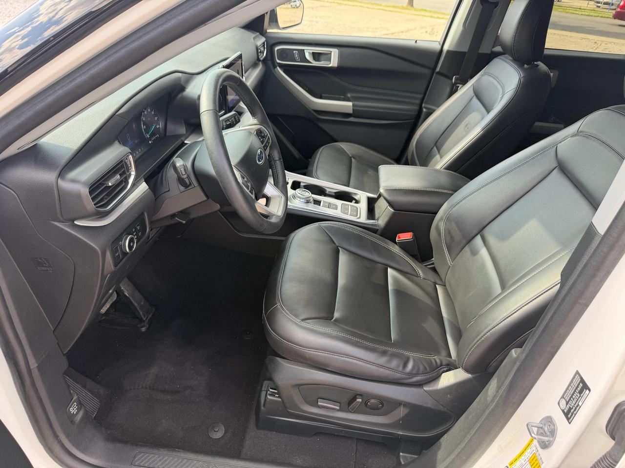 Ford Explorer XLT 2024