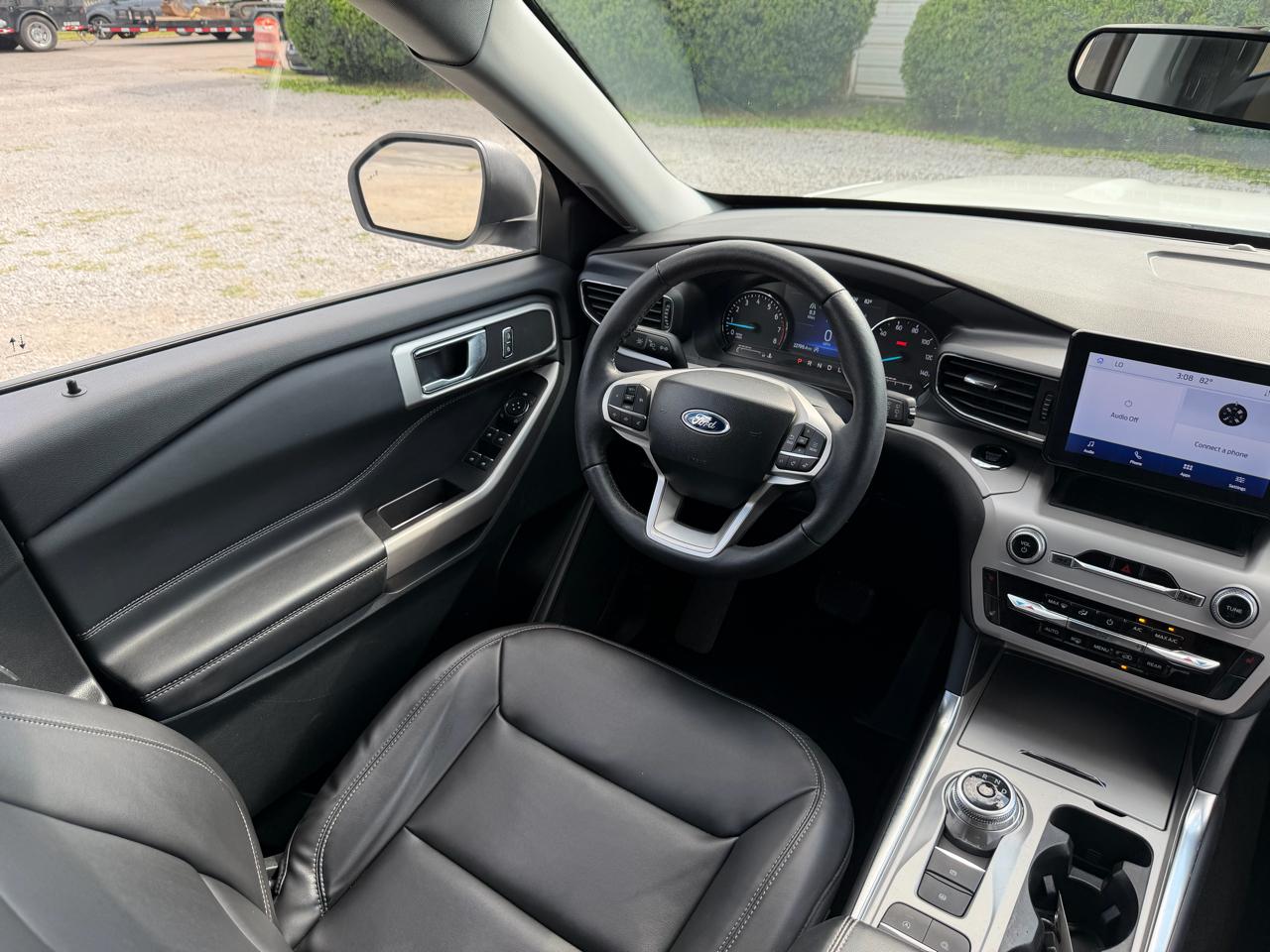 Ford Explorer XLT 2024