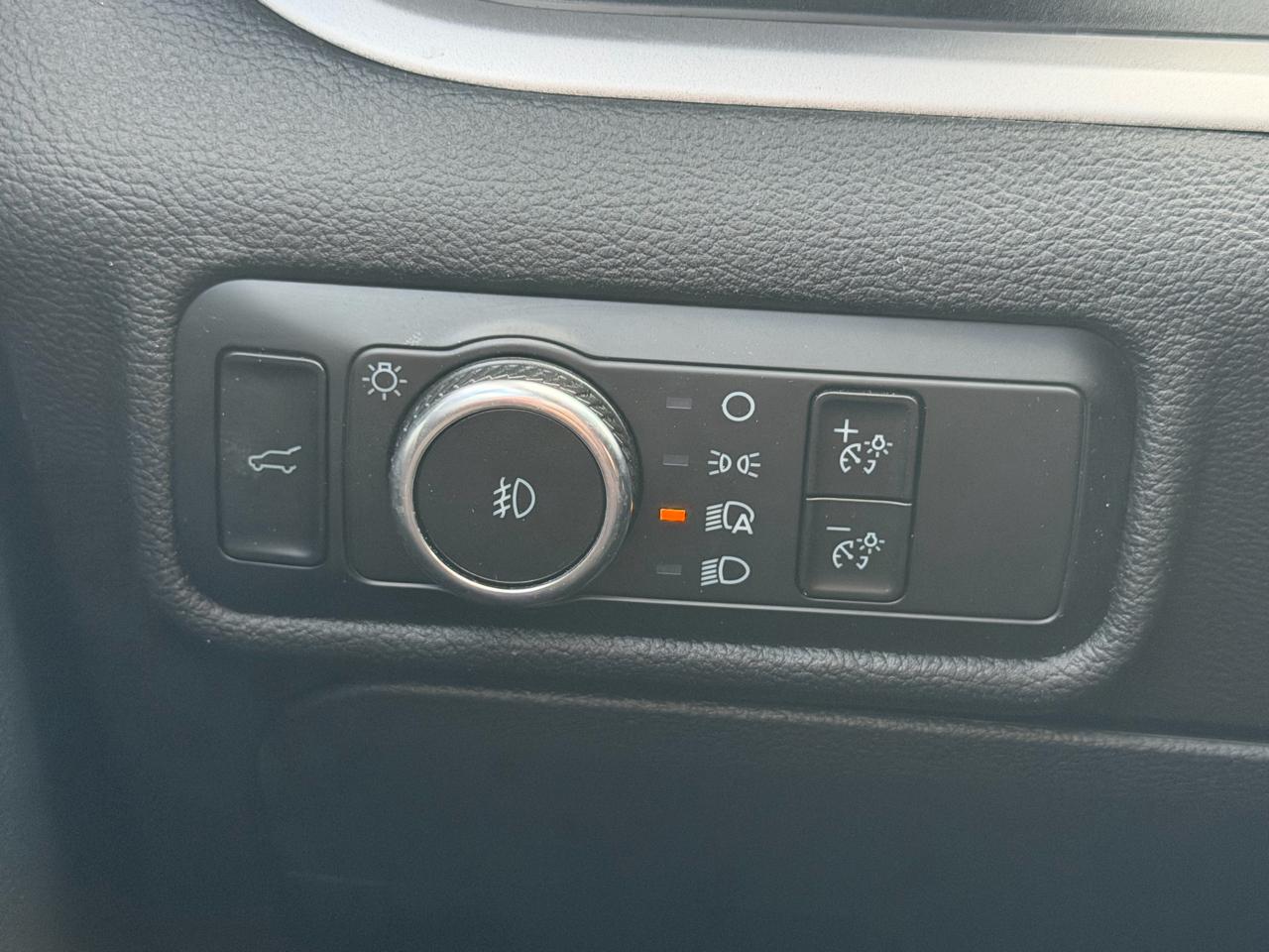 Ford Explorer XLT 2024