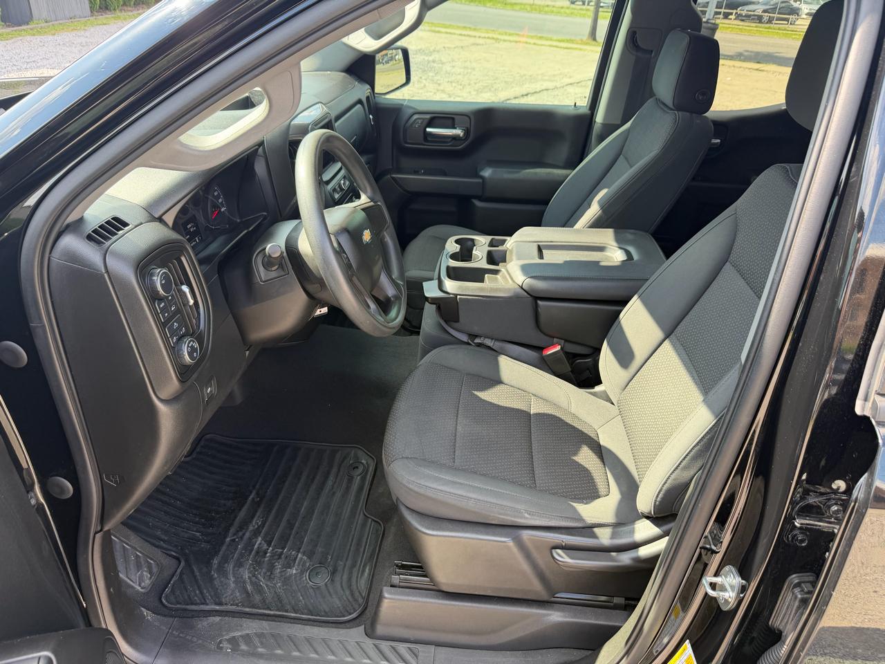 Chevrolet Silverado 1500 Custom Double Cab 4WD 2021