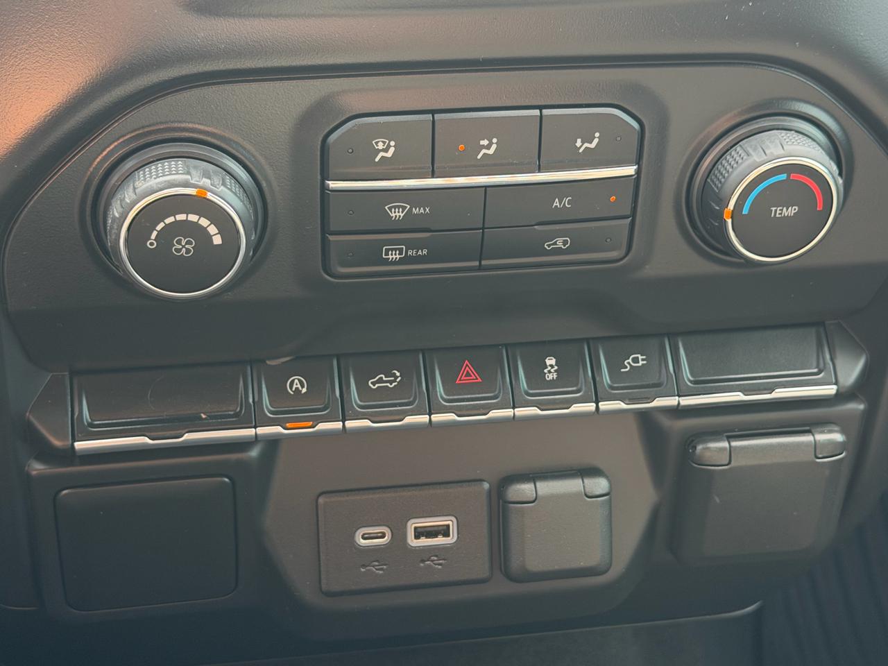 Chevrolet Silverado 1500 Custom Double Cab 4WD 2021