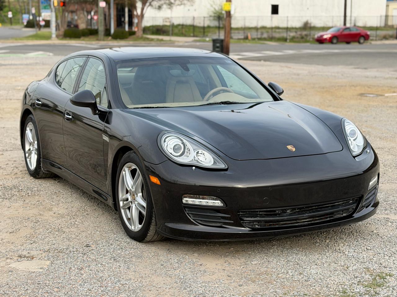 Porsche Panamera 4 2012