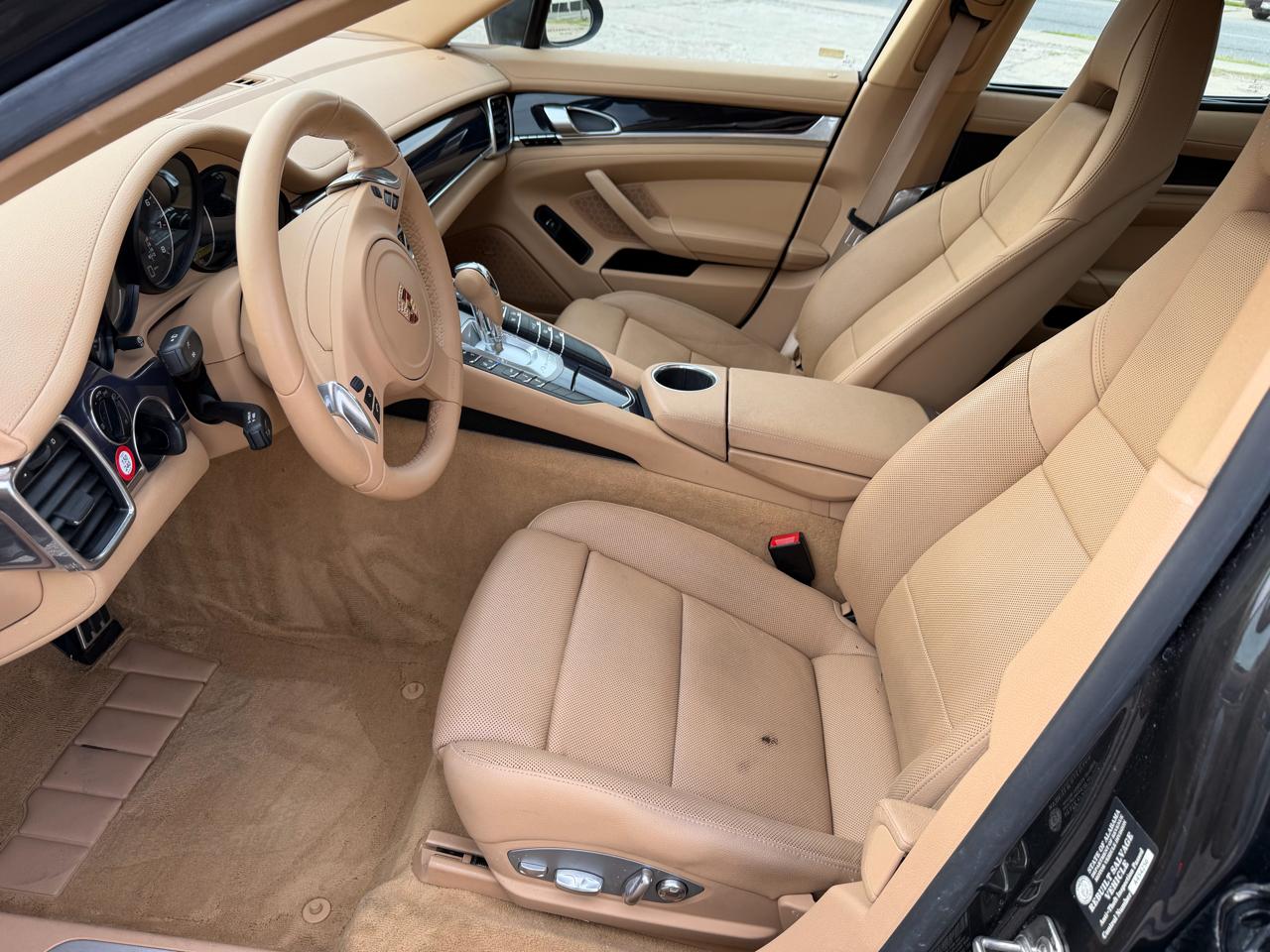Porsche Panamera 4 2012