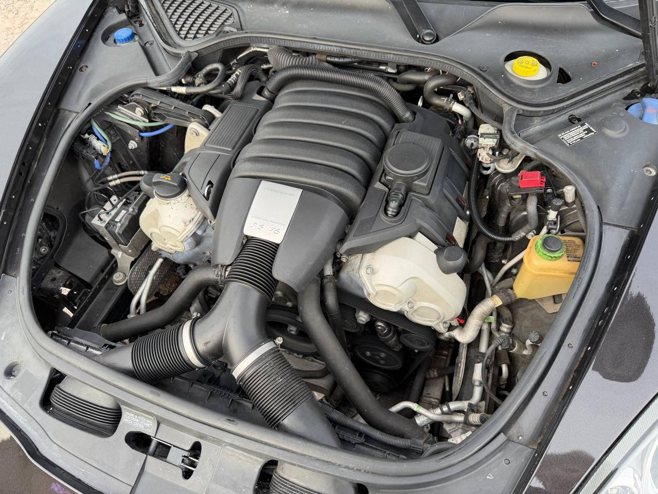 Porsche Panamera 4 2012