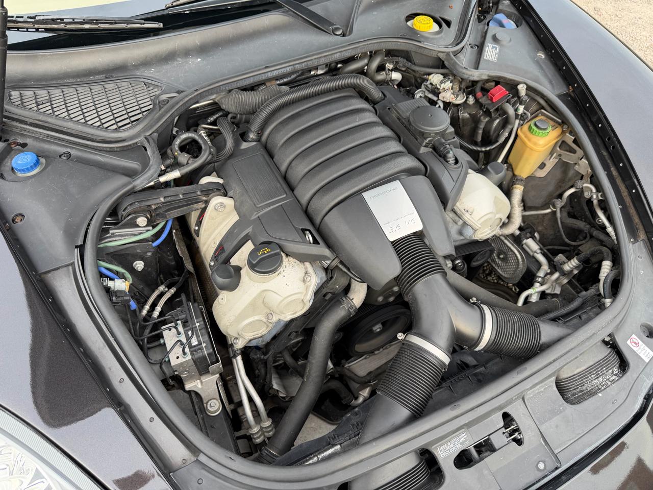 Porsche Panamera 4 2012