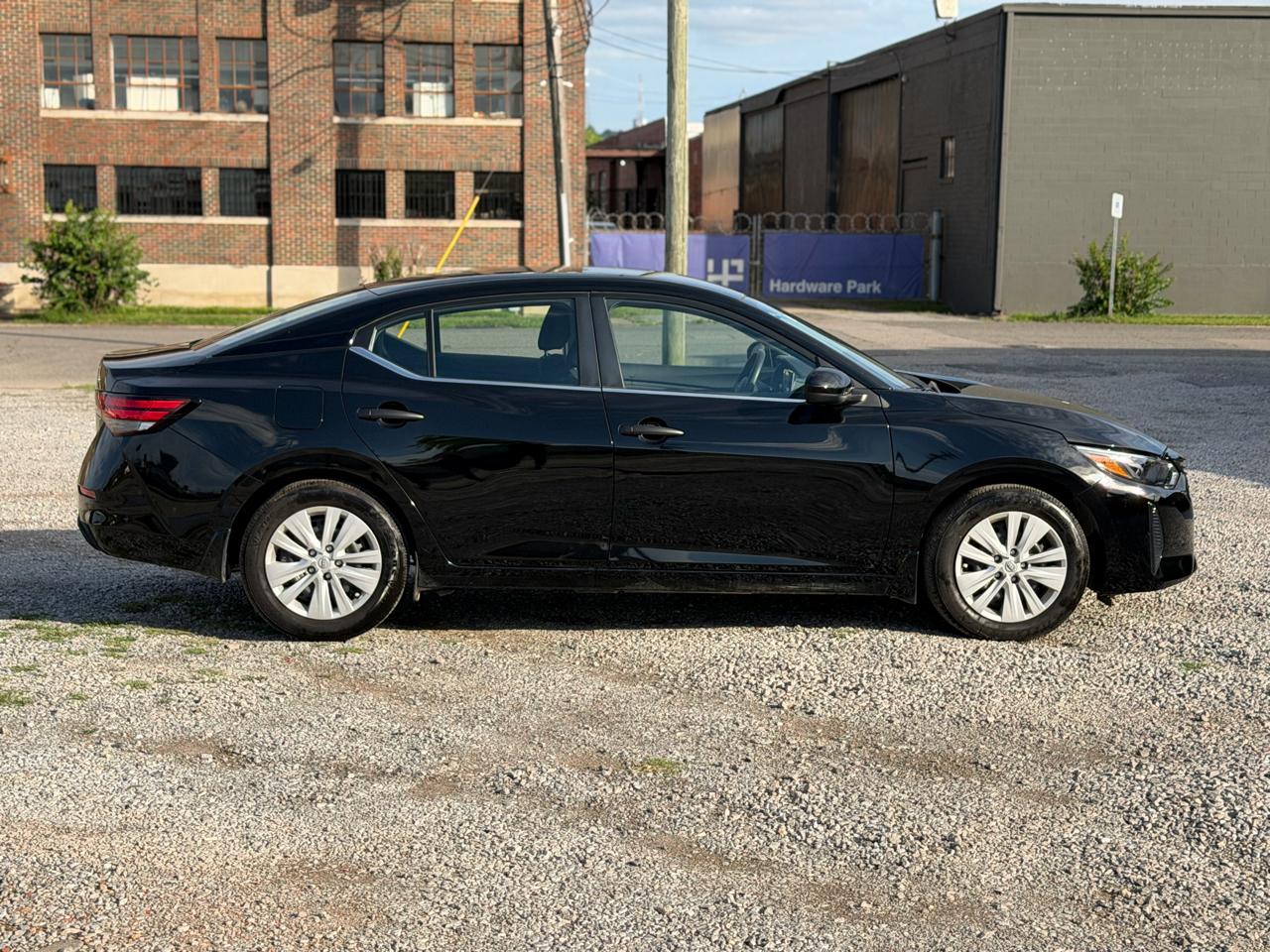 Nissan Sentra S 2025