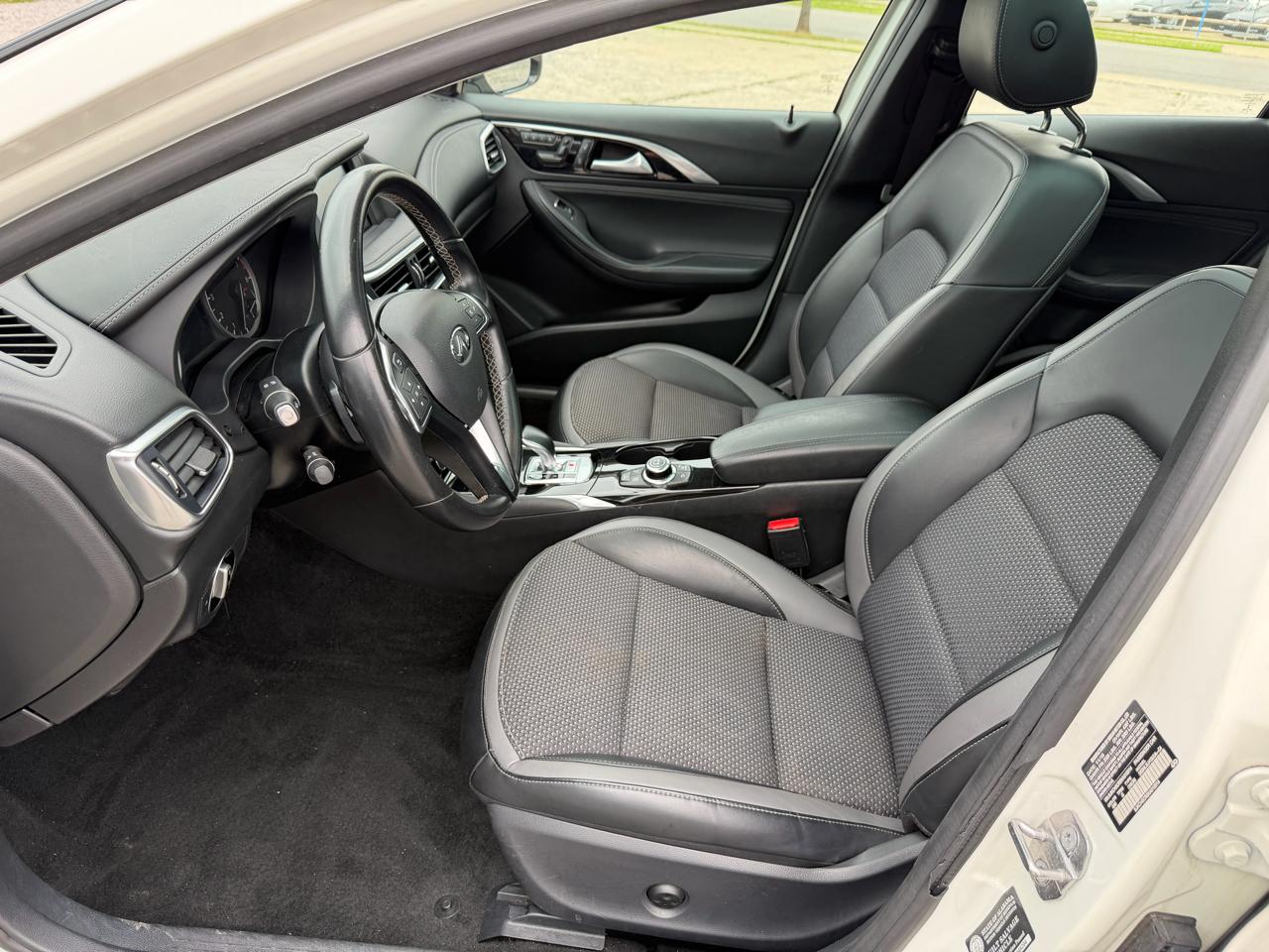 Infiniti QX30 LUXE AWD 2019