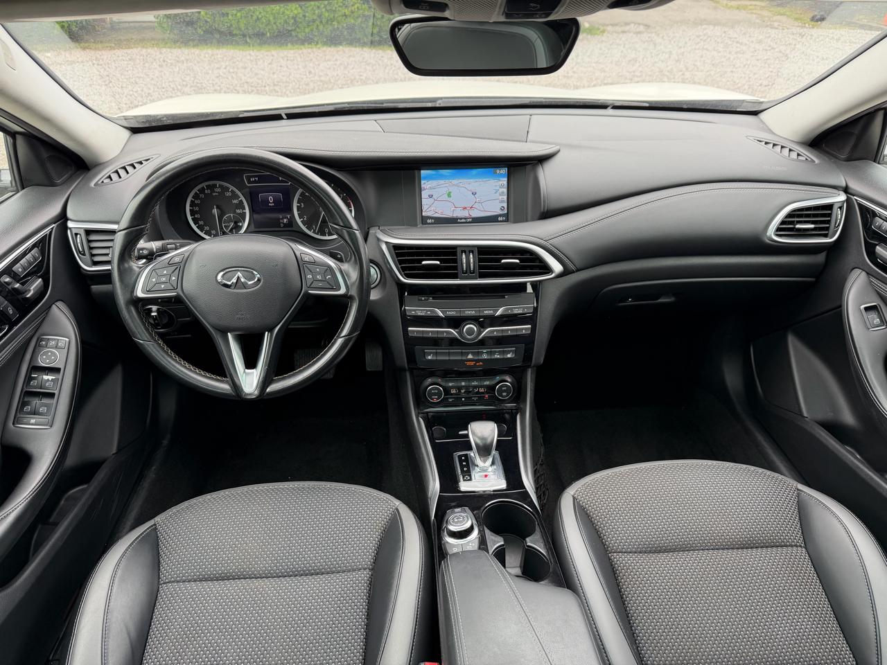 Infiniti QX30 LUXE AWD 2019
