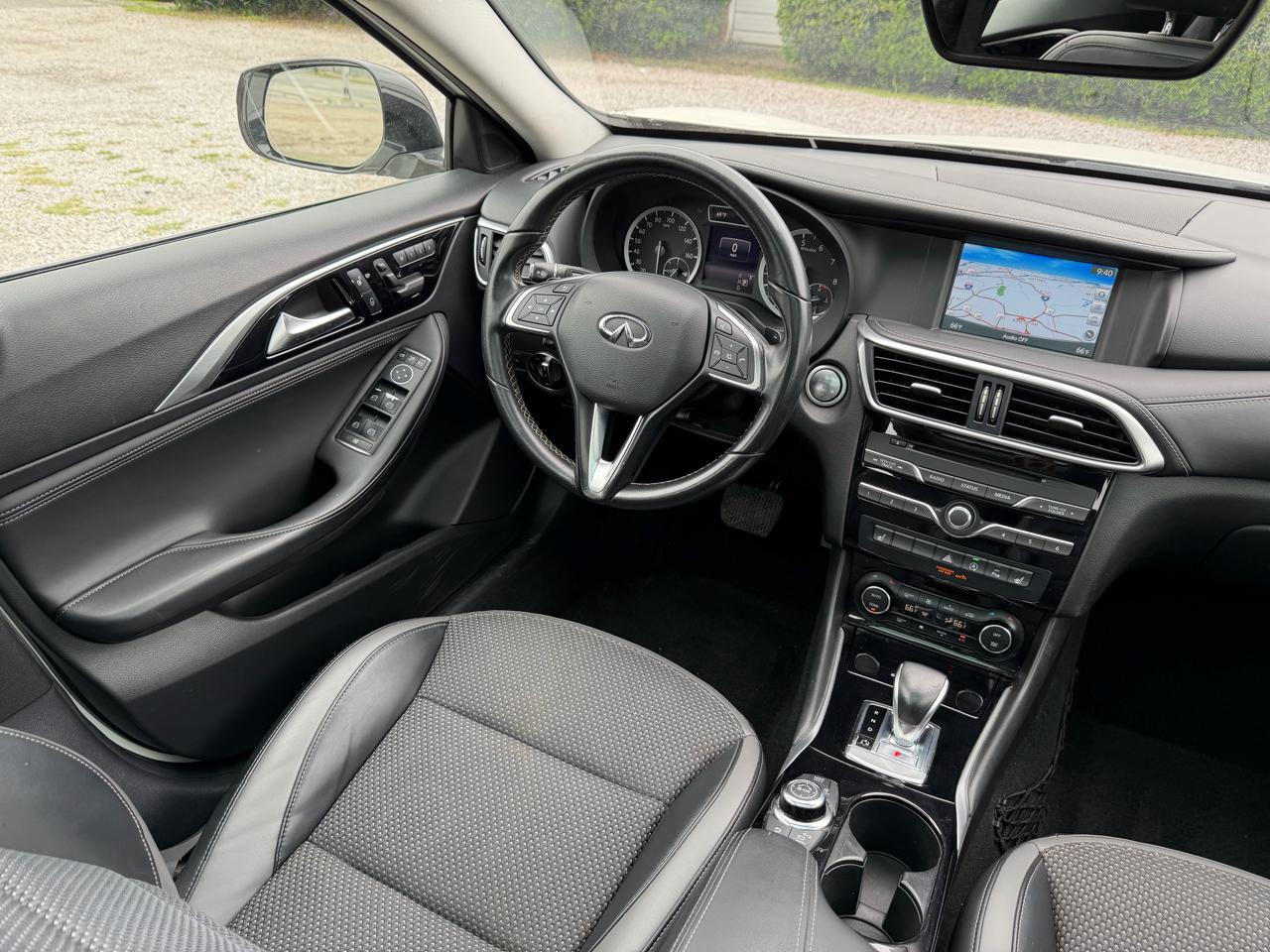 Infiniti QX30 LUXE AWD 2019