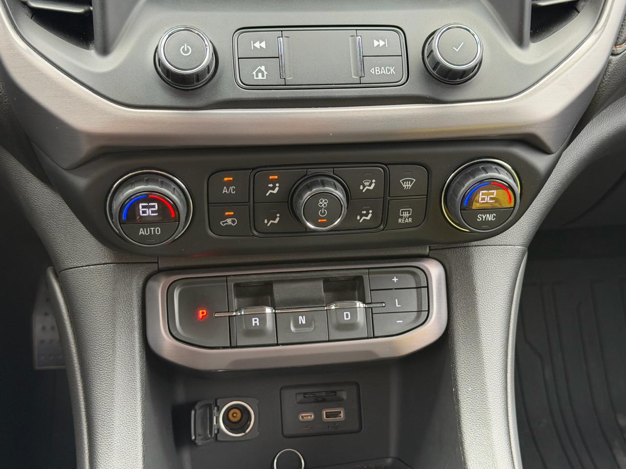 GMC Acadia AT4 AWD 2021