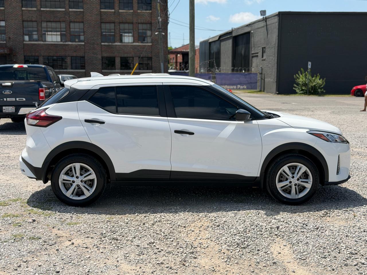 Nissan Kicks S 2024