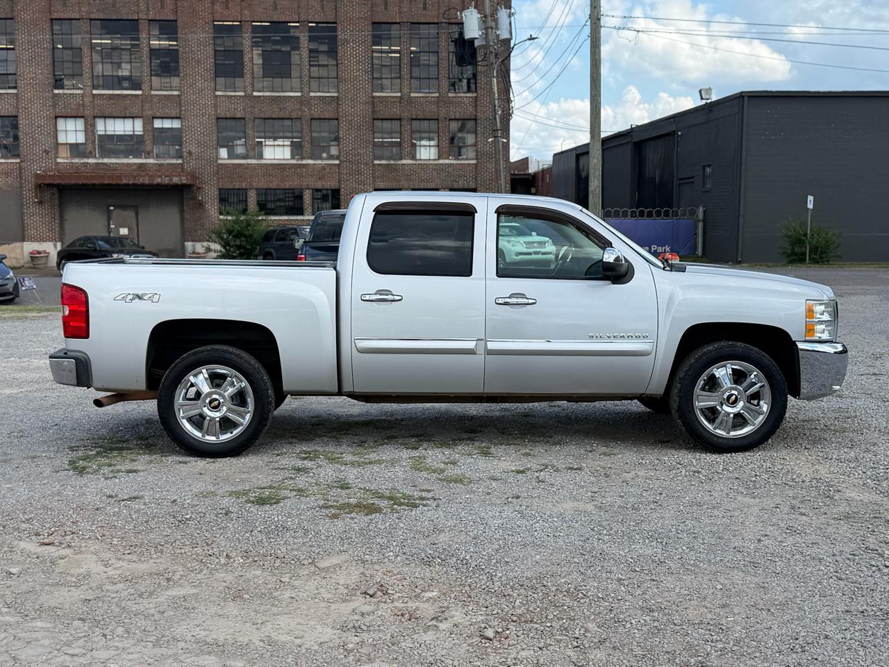 Chevrolet Silverado 1500 LT Crew Cab 4WD 2013
