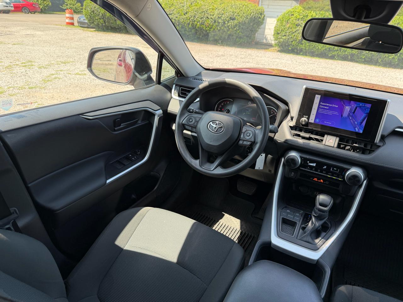 Toyota RAV4 LE 2023