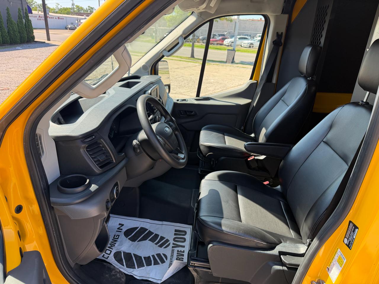 Ford Transit 250 2021