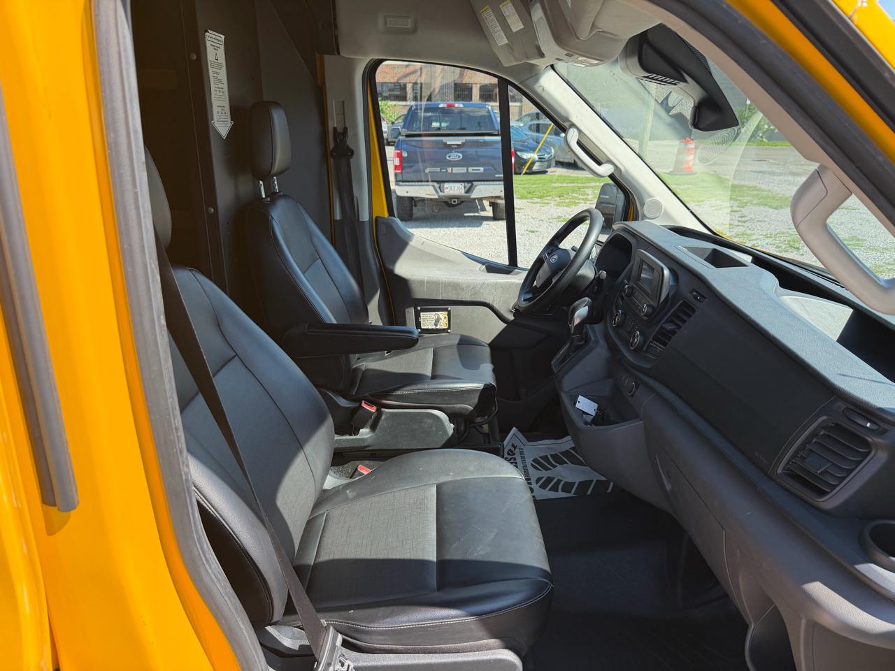 Ford Transit 250 2021