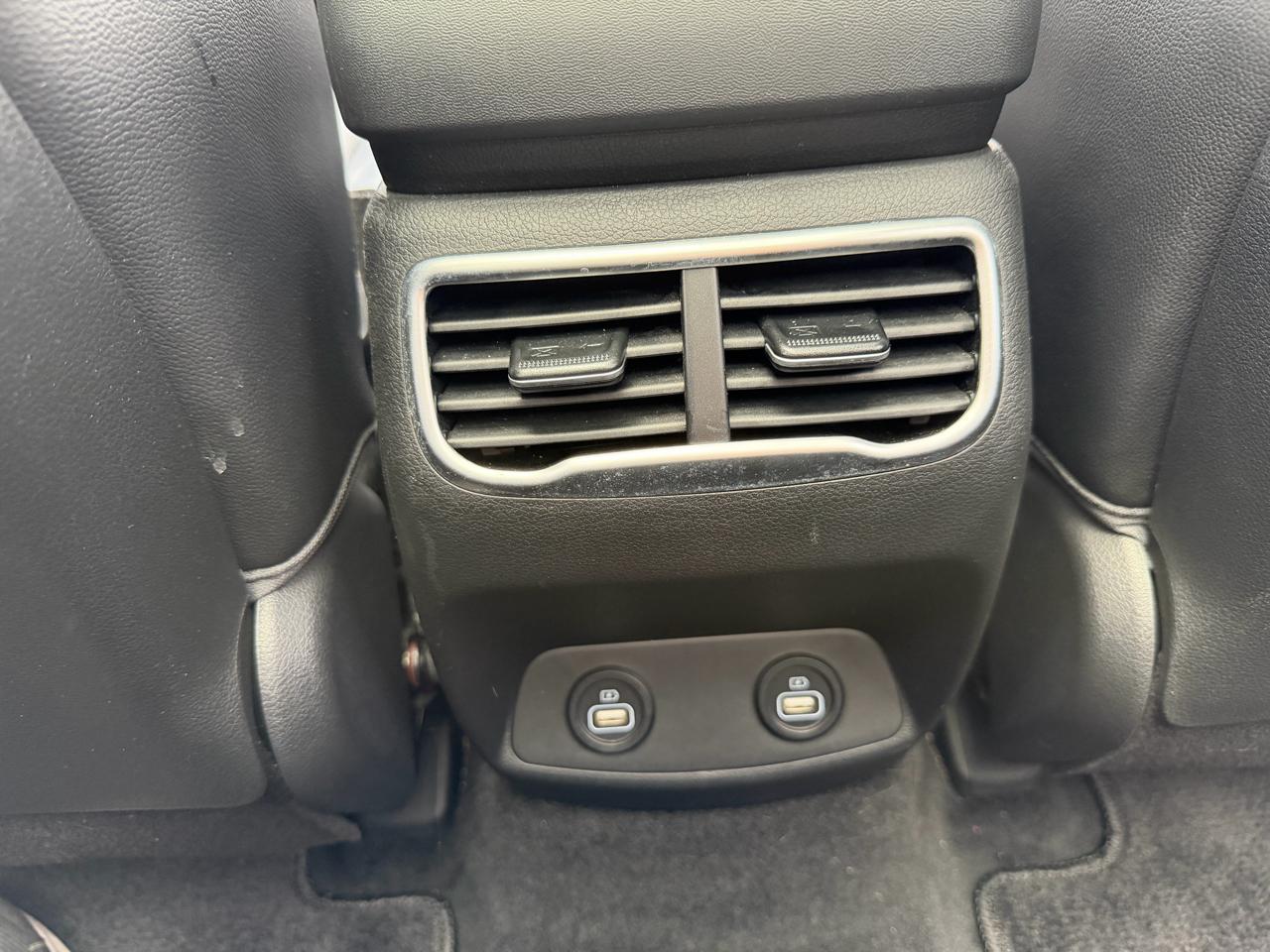 Hyundai Santa Fe SEL w/Premium Package 2023