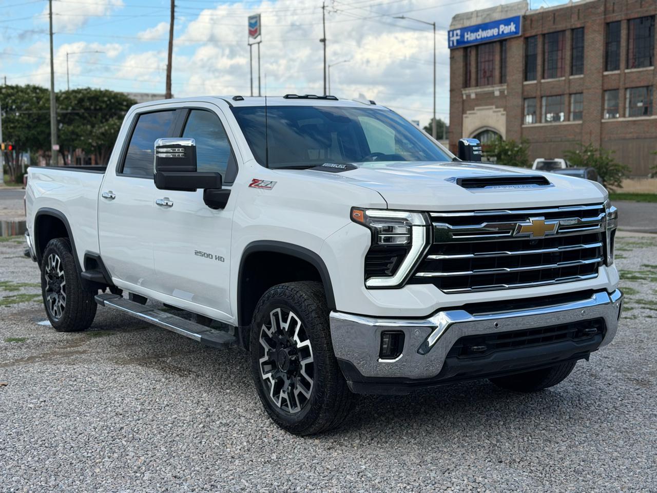 Chevrolet Silverado 2500HD LTZ Crew Cab 4WD 2025