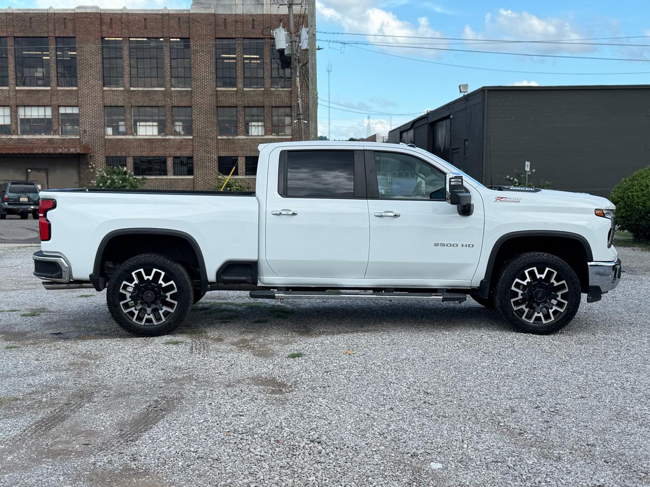 Chevrolet Silverado 2500HD LTZ Crew Cab 4WD 2025