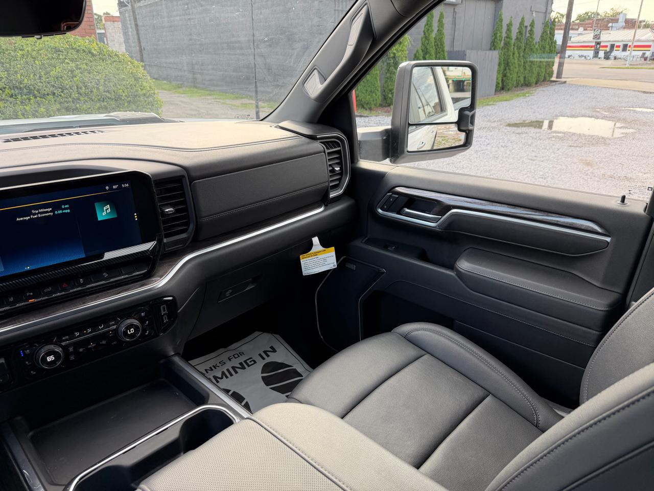 Chevrolet Silverado 2500HD LTZ Crew Cab 4WD 2025