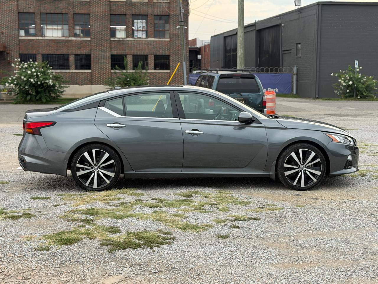 Nissan Altima  2020