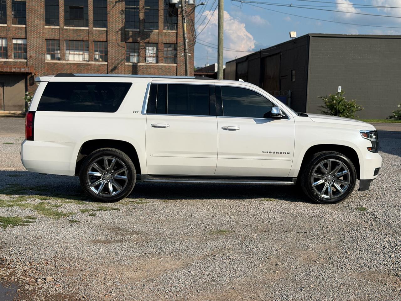 Chevrolet Suburban  2016