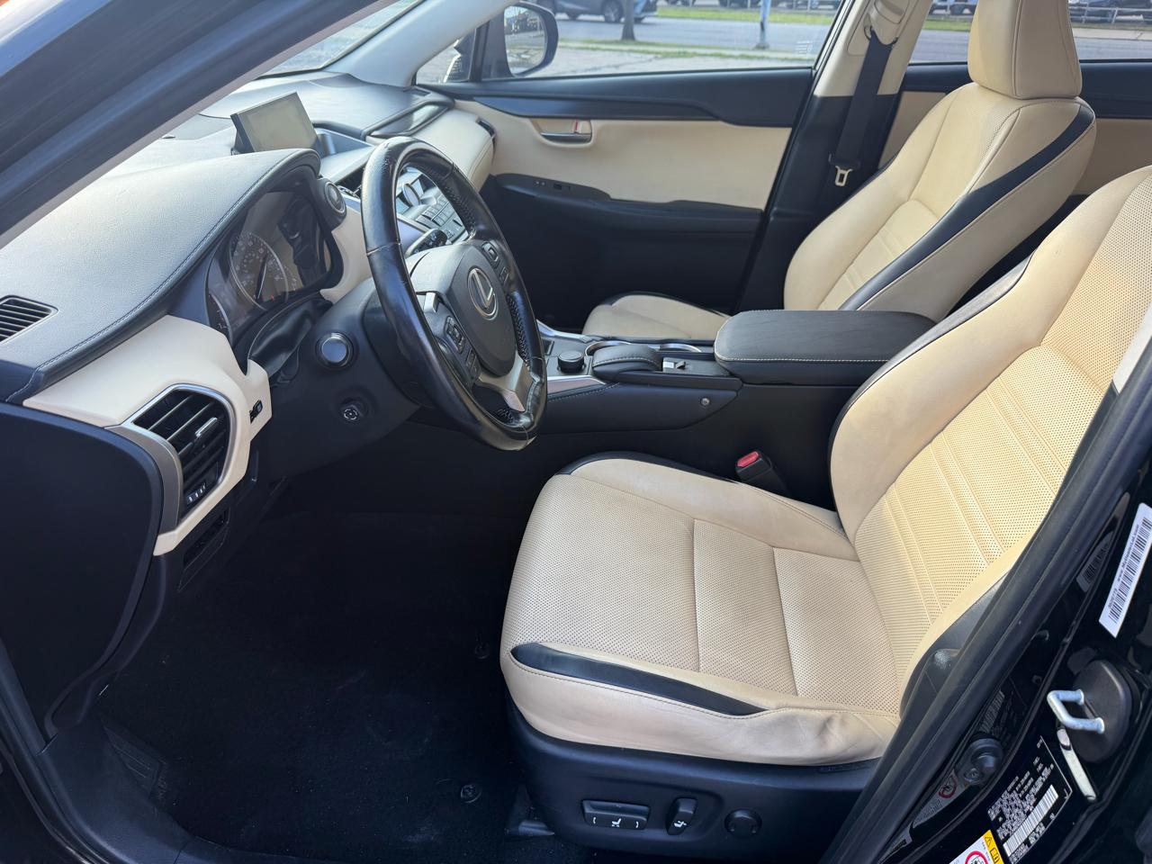 Lexus NX 200t  2016