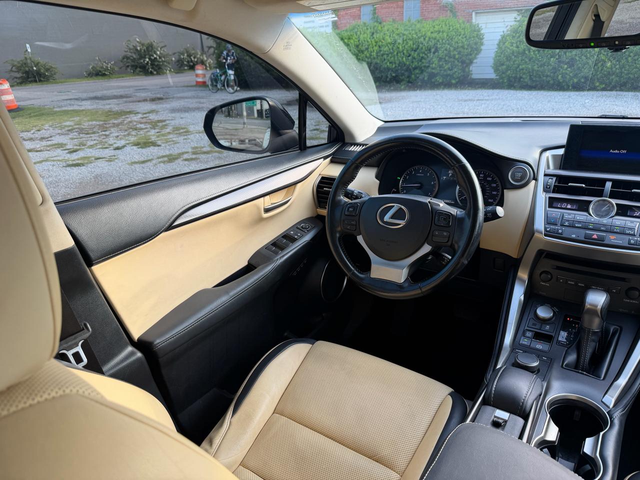 Lexus NX 200t  2016