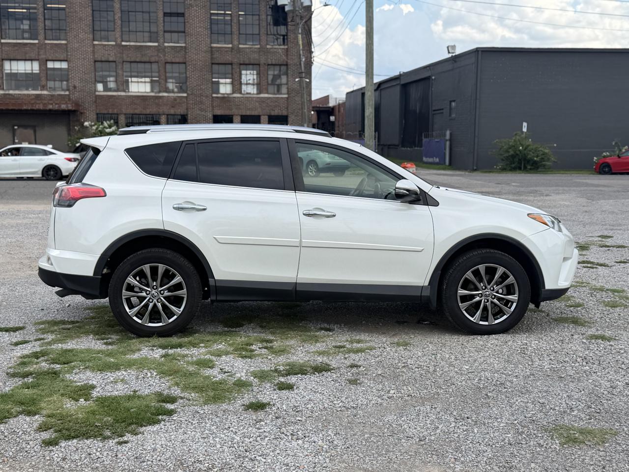 Toyota RAV4 Limited AWD 2018
