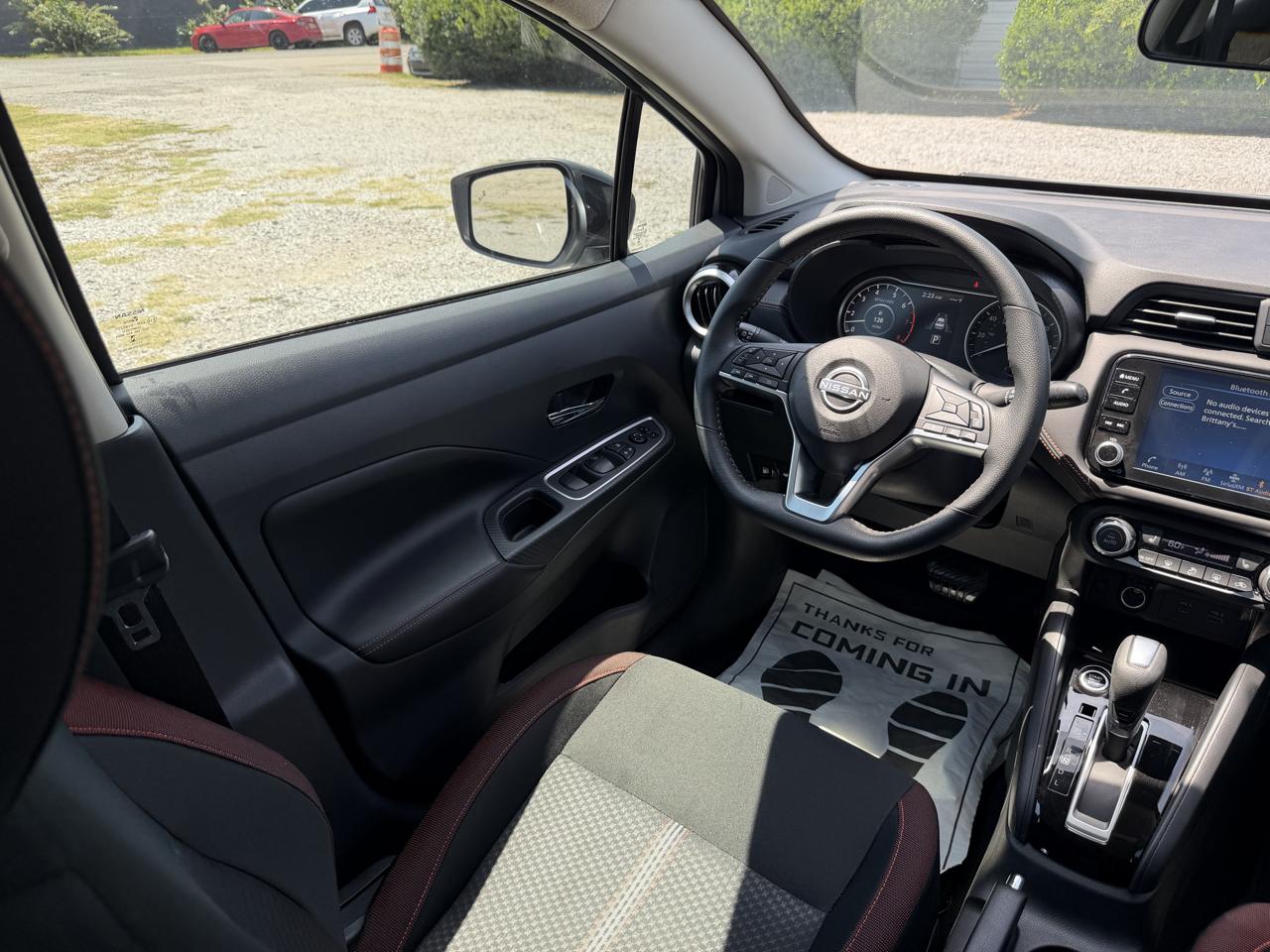 Nissan Versa SR 2025