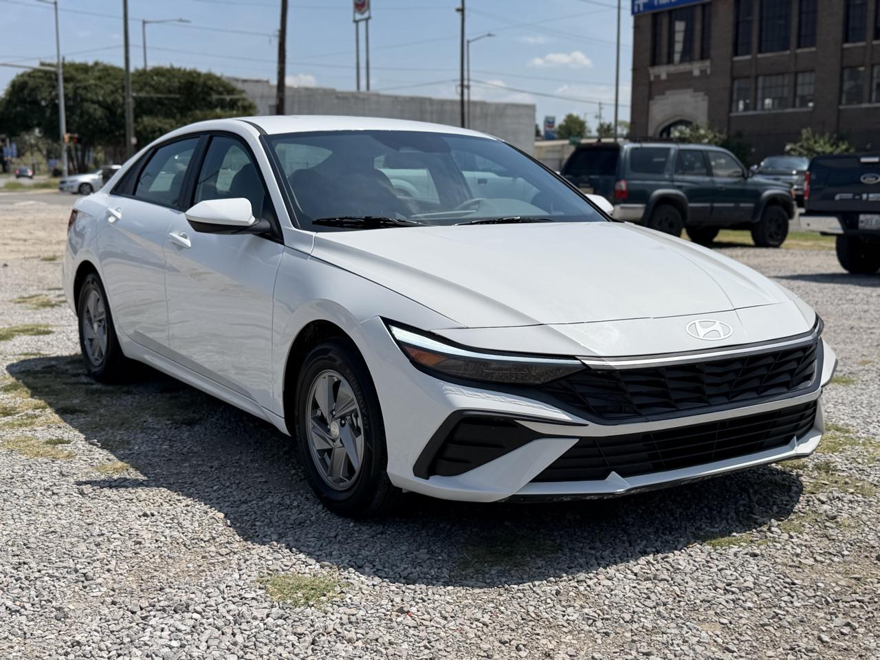Hyundai Elantra SE 2025