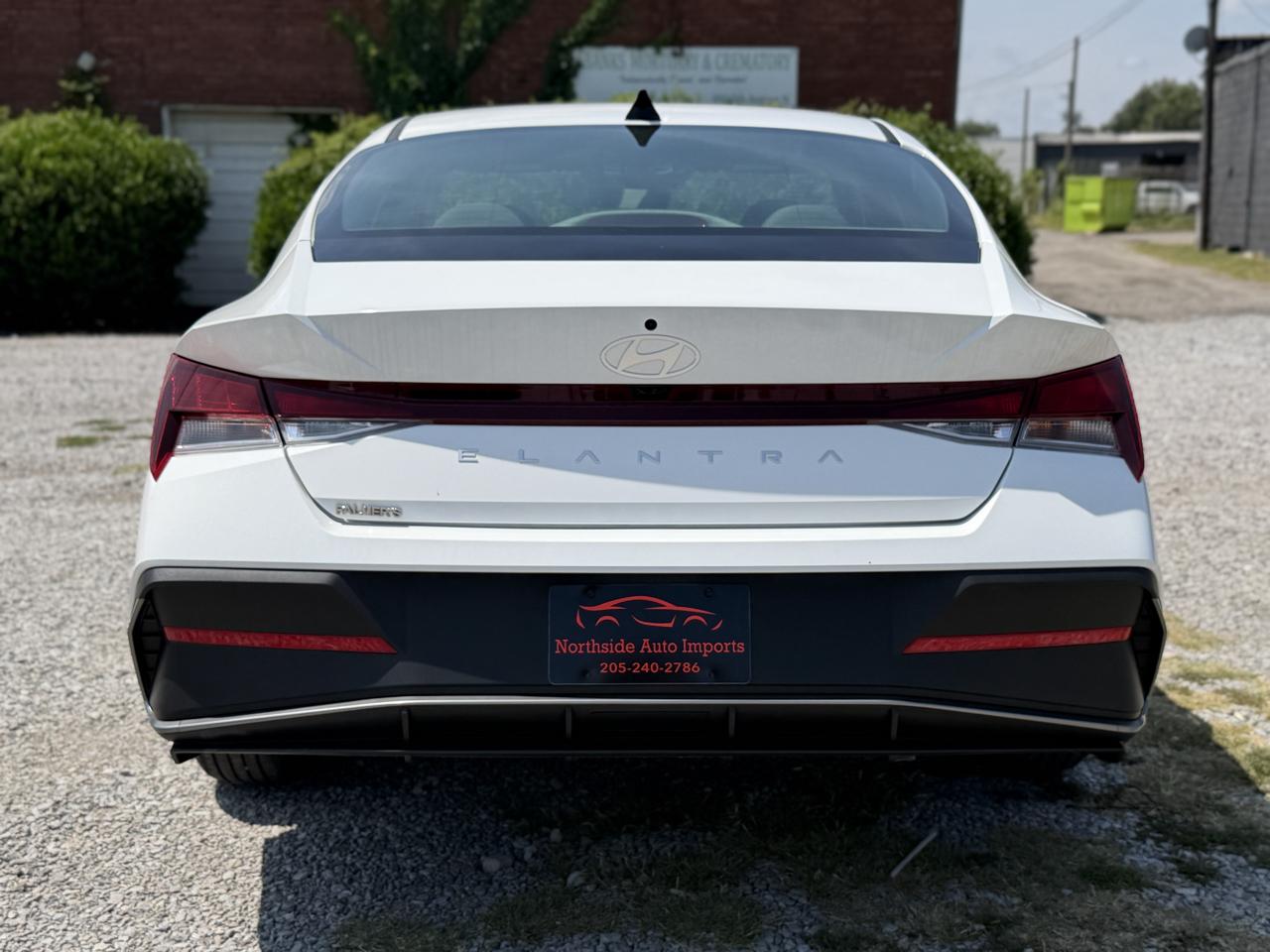 Hyundai Elantra SE 2025