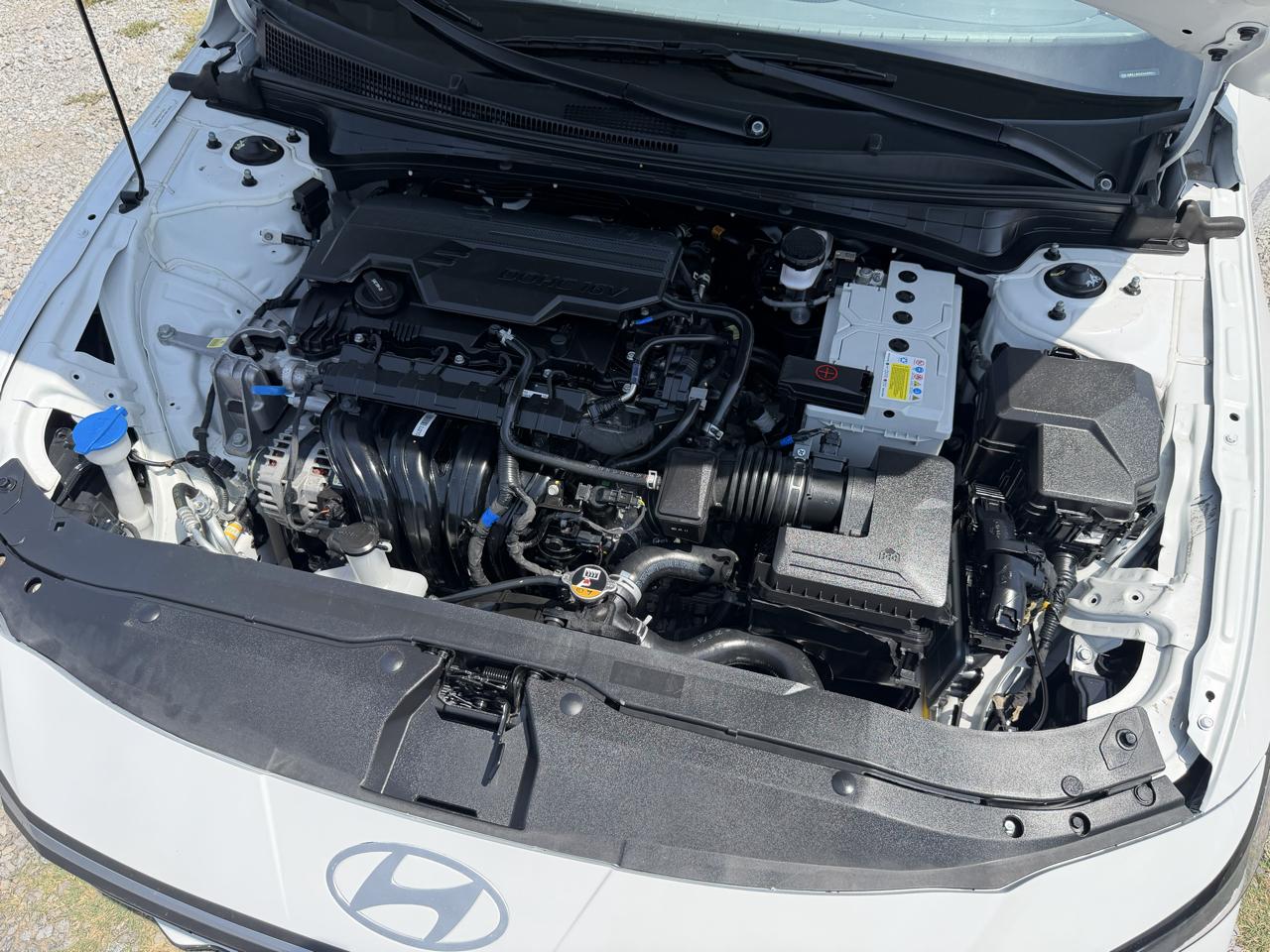 Hyundai Elantra SE 2025