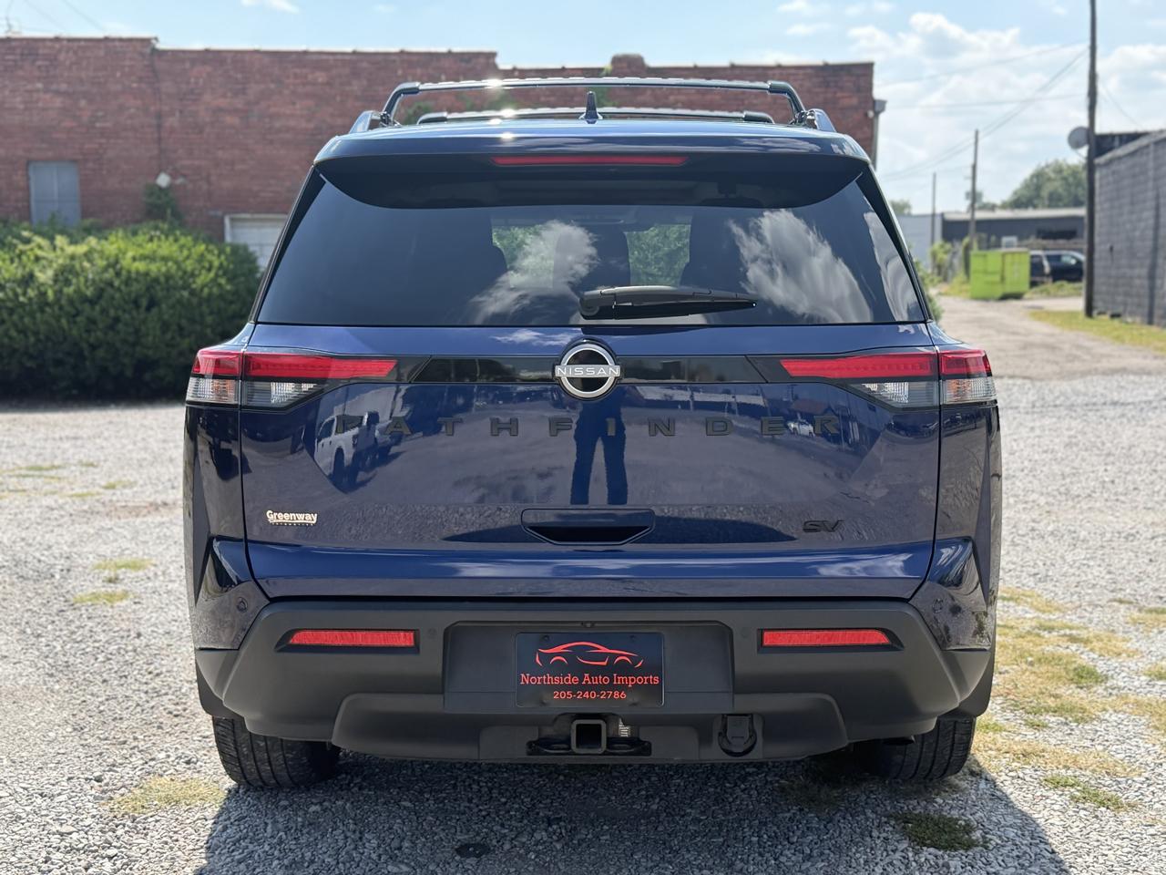Nissan Pathfinder SV 2023