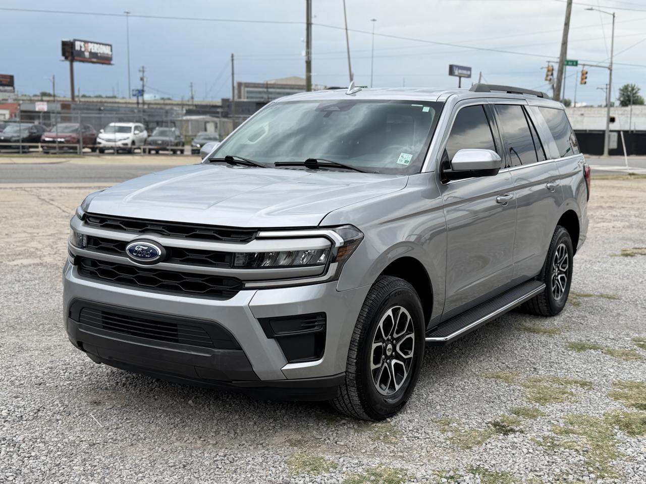 Ford Expedition XLT 2023