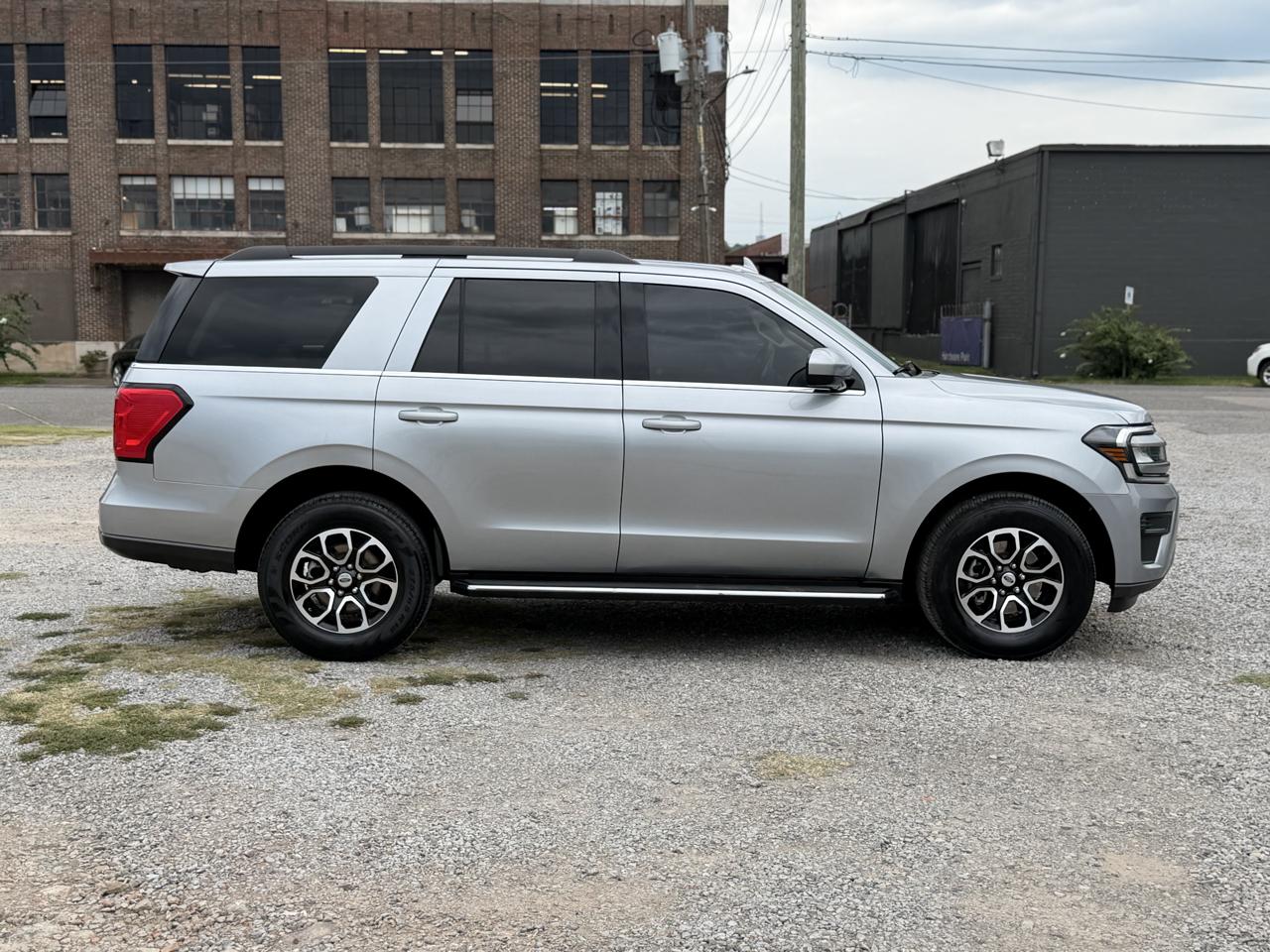 Ford Expedition XLT 2023