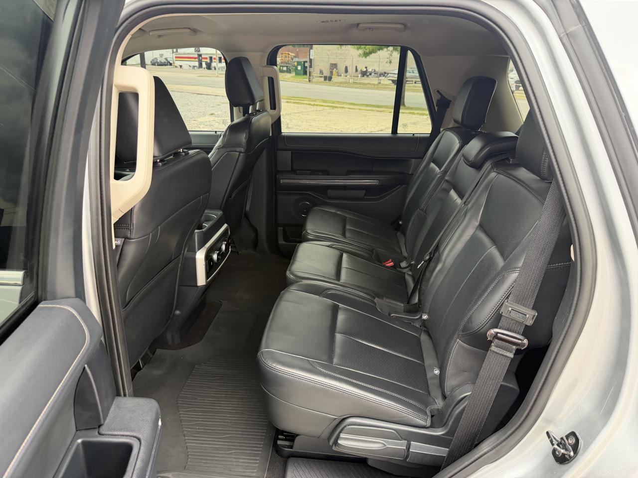 Ford Expedition XLT 2023